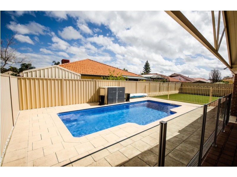 4 Vancouver Drive, Canning Vale WA 6155