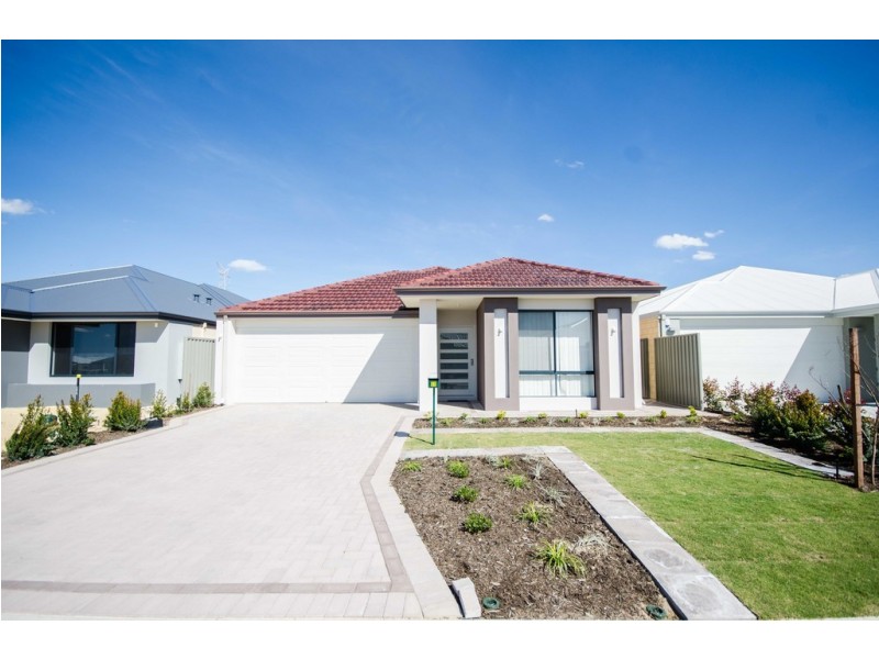 27 Cadaga Way, Piara Waters WA 6112