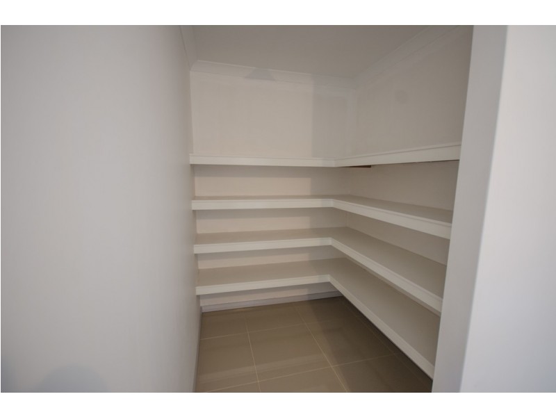 27 Cadaga Way, Piara Waters WA 6112