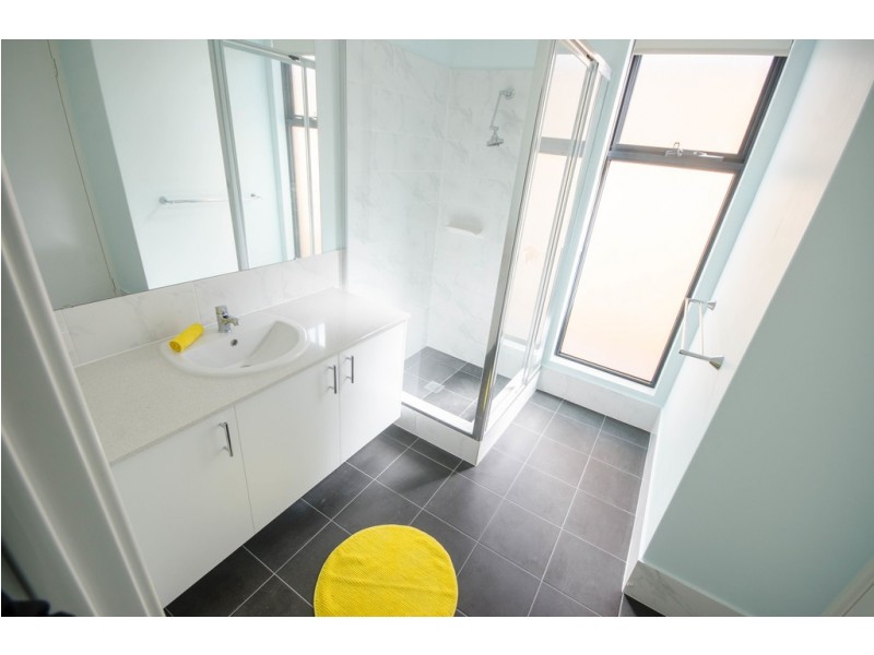 27 Cadaga Way, Piara Waters WA 6112