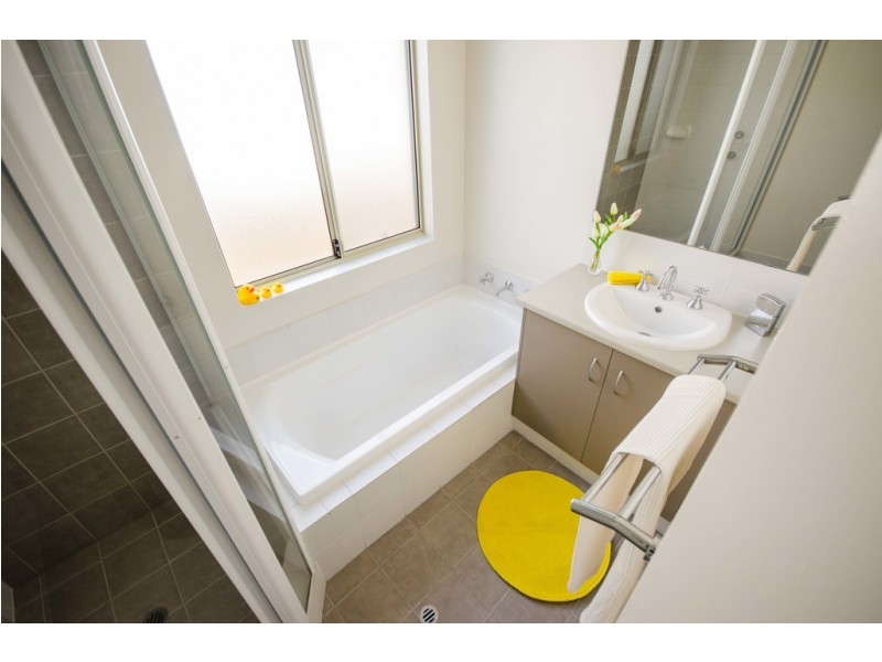 13/11 Carnation Street, Canning Vale WA 6155