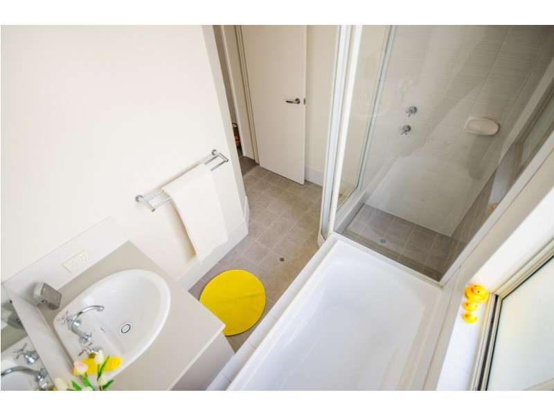 13/11 Carnation Street, Canning Vale WA 6155