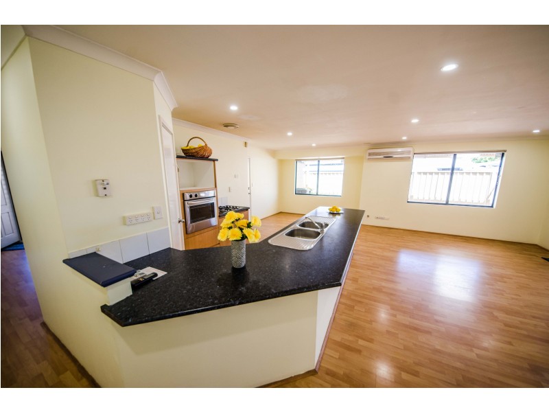 44 Salesian Court, Queens Park WA 6107