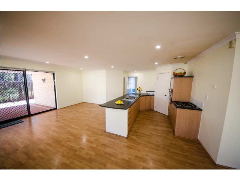 44 Salesian Court, Queens Park WA 6107