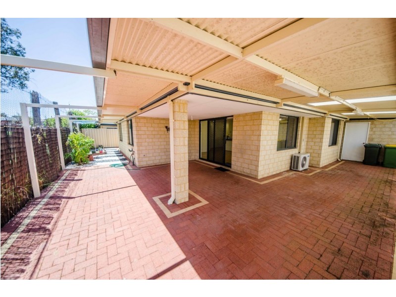 44 Salesian Court, Queens Park WA 6107