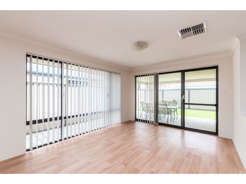 6 Atkinson Way, Canning Vale WA 6155