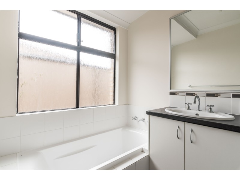 6 Atkinson Way, Canning Vale WA 6155