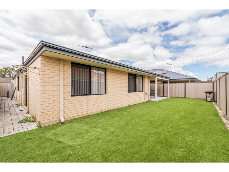 6 Atkinson Way, Canning Vale WA 6155