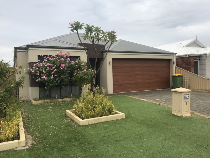 4 Bradshaw Street, Canning Vale WA 6155