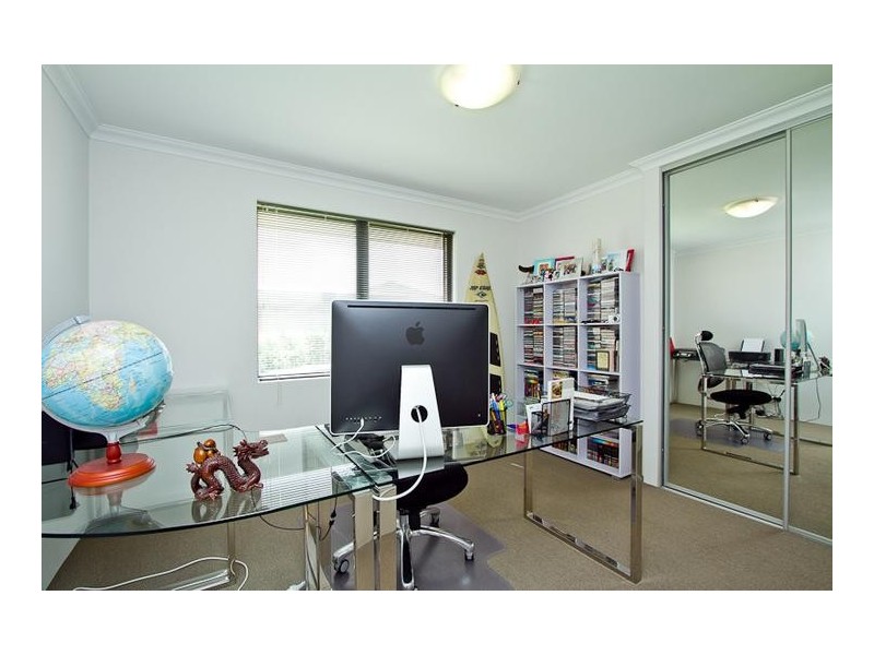 4 Bradshaw Street, Canning Vale WA 6155