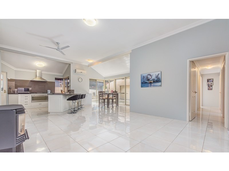 36 Ashridge Turn, Canning Vale WA 6155