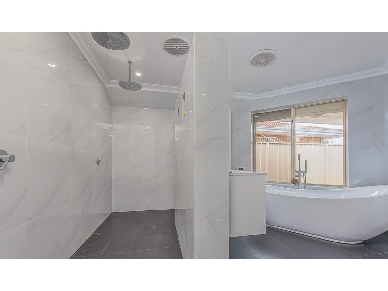 36 Ashridge Turn, Canning Vale WA 6155