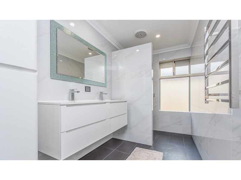 36 Ashridge Turn, Canning Vale WA 6155