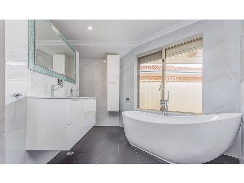 36 Ashridge Turn, Canning Vale WA 6155