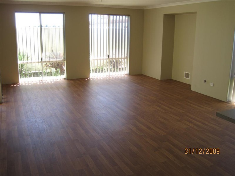 25 Tipperary Bend, Canning Vale WA 6155