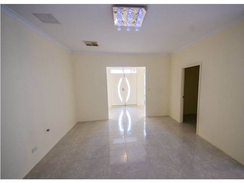 17 Millstream Drive, Southern River WA 6110