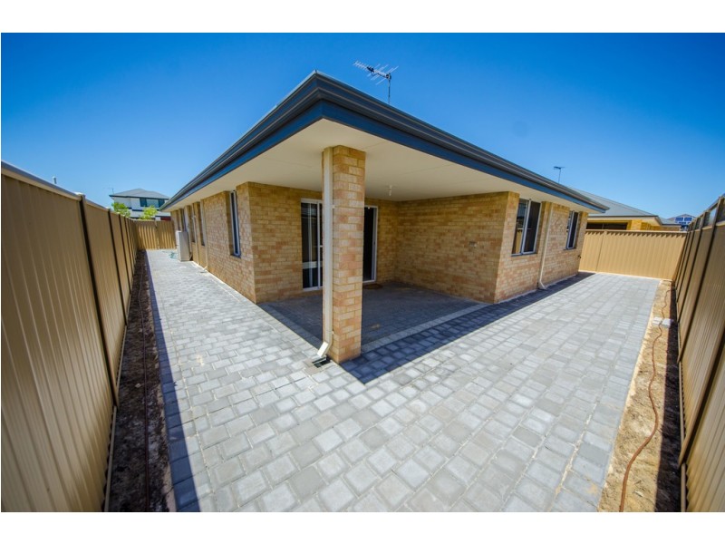 9 Tullis Grove, Southern River WA 6110