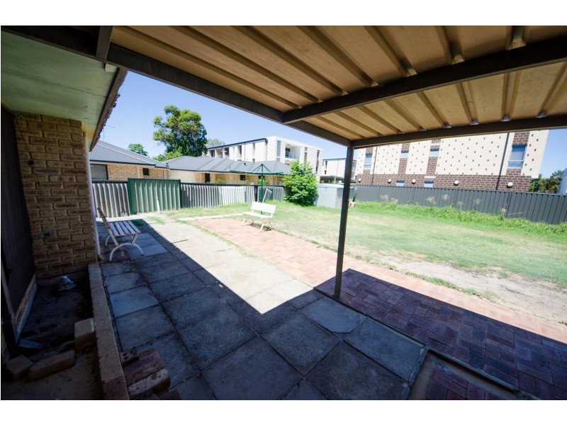 6a Lacey Street, Beckenham WA 6107