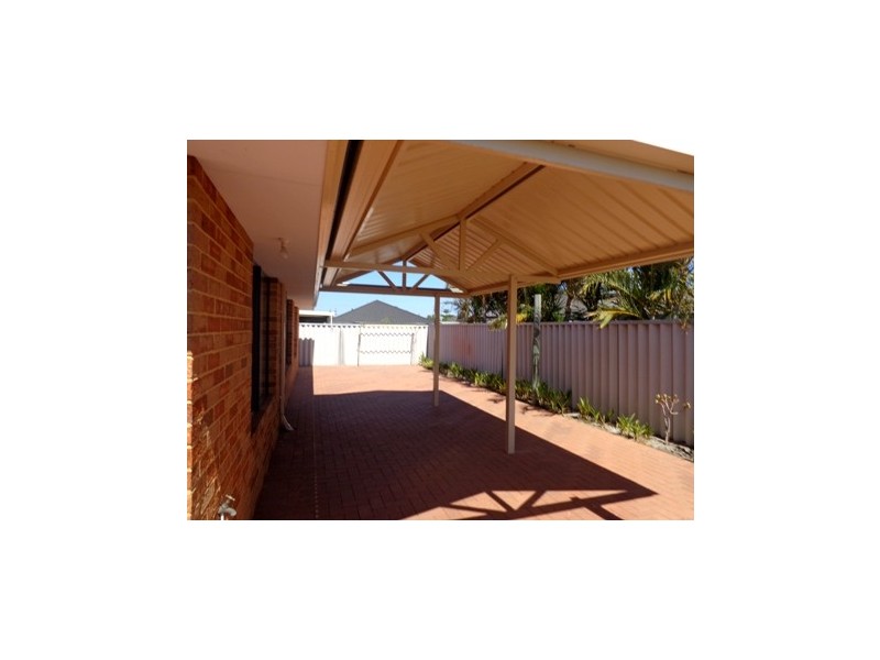 32 Totara Avenue, Canning Vale WA 6155