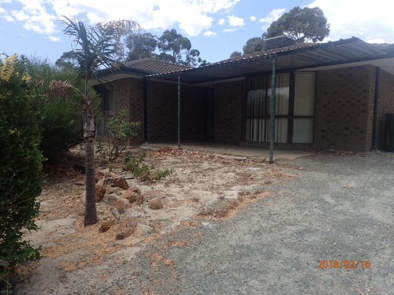 34 Farmer Avenue, Brookdale WA 6112