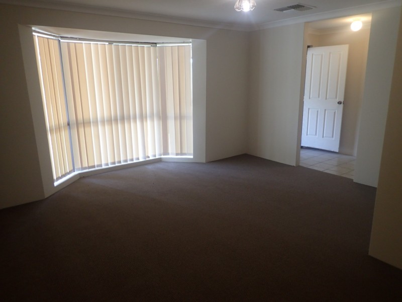 34 Farmer Avenue, Brookdale WA 6112