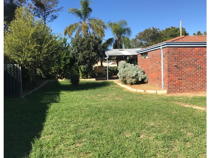 13 Carleton Crescent, Forrestfield WA 6058