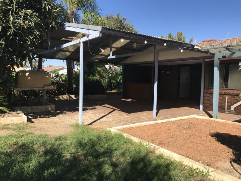 13 Carleton Crescent, Forrestfield WA 6058