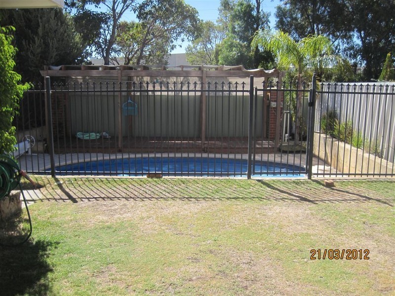 21 Woodspring Trail, Canning Vale WA 6155