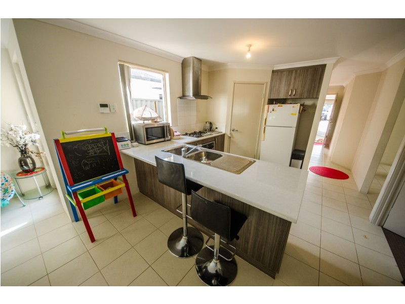 14 Crick Lane, Piara Waters WA 6112