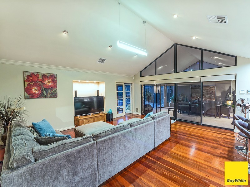 153 Wright Road, Harrisdale WA 6112