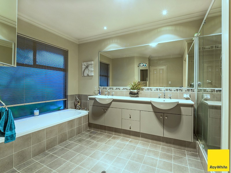 153 Wright Road, Harrisdale WA 6112