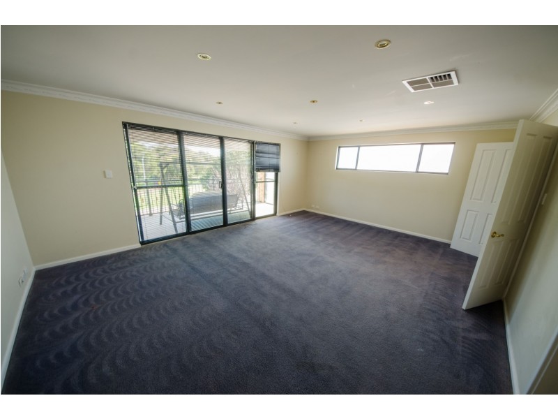 28 Parkview Drive, Southern River WA 6110