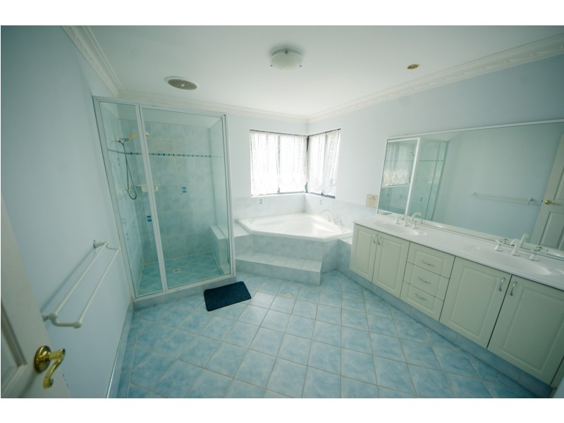 28 Parkview Drive, Southern River WA 6110