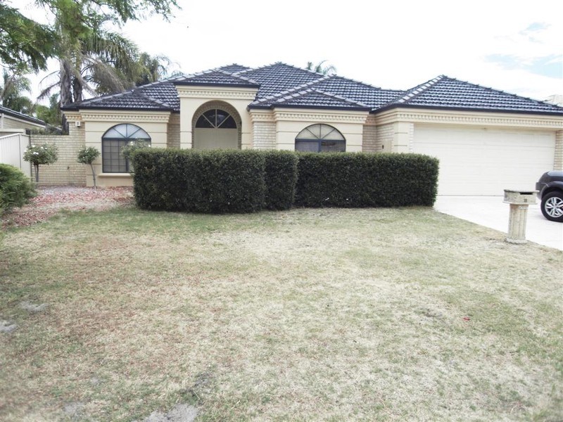 18 Burford Place, Canning Vale WA 6155