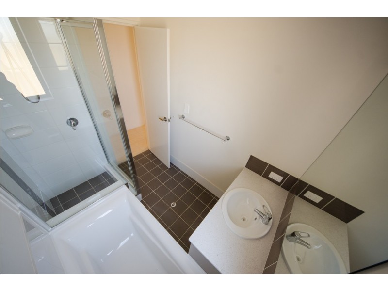 3/20 Heaney Way, Canning Vale WA 6155