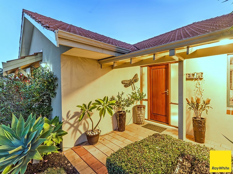 29 Lomandra Drive, Canning Vale WA 6155