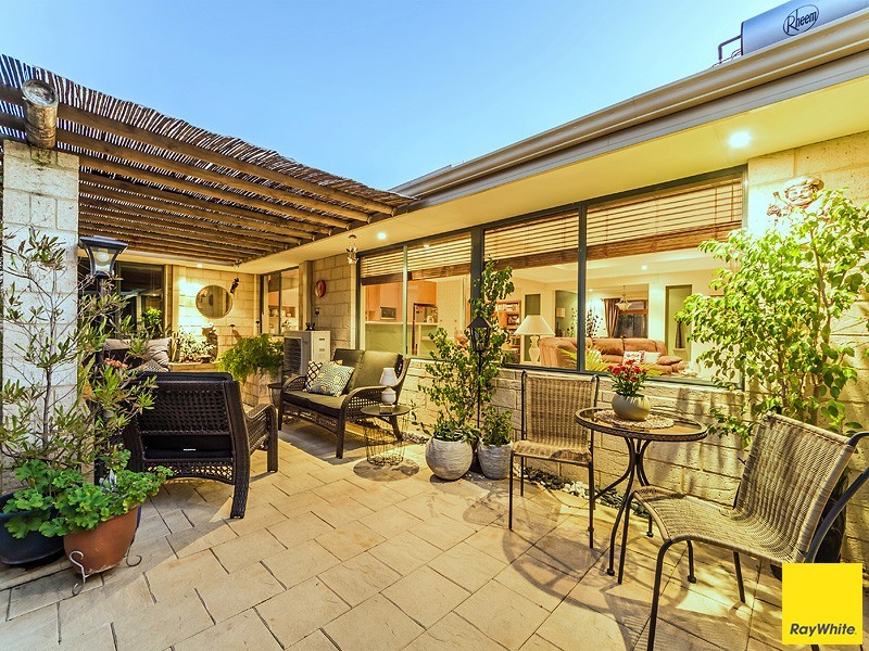 29 Lomandra Drive, Canning Vale WA 6155