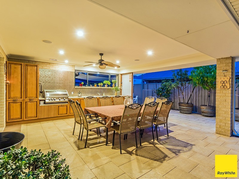 11 Tenterfield Green, Harrisdale WA 6112