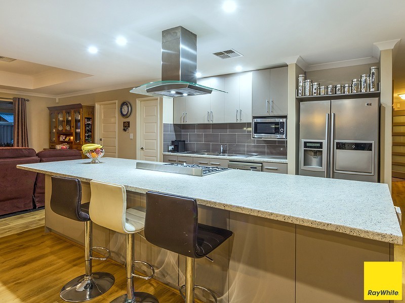 11 Tenterfield Green, Harrisdale WA 6112