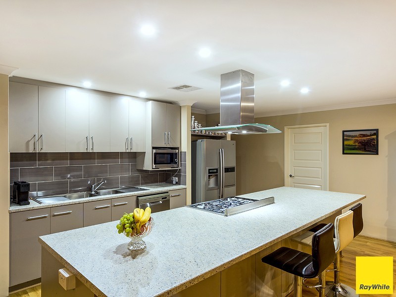 11 Tenterfield Green, Harrisdale WA 6112