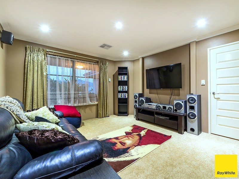 11 Tenterfield Green, Harrisdale WA 6112