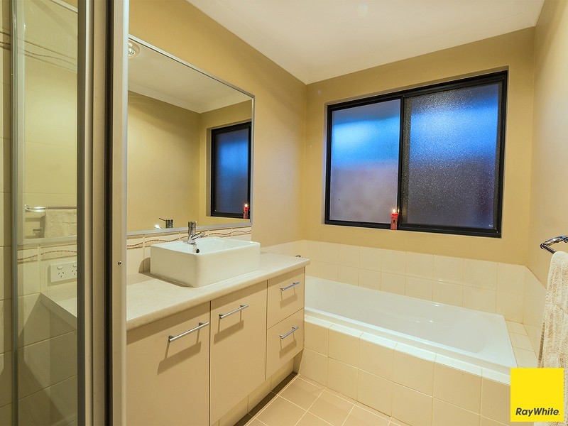 11 Tenterfield Green, Harrisdale WA 6112