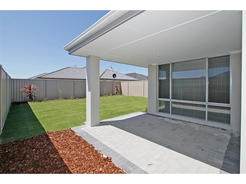11B Baystone Parade, Harrisdale WA 6112
