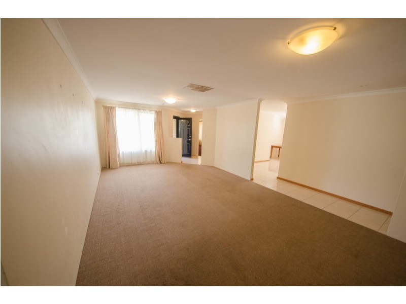 17 Stainsby Turn, Canning Vale WA 6155