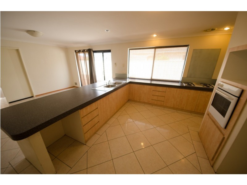 17 Stainsby Turn, Canning Vale WA 6155