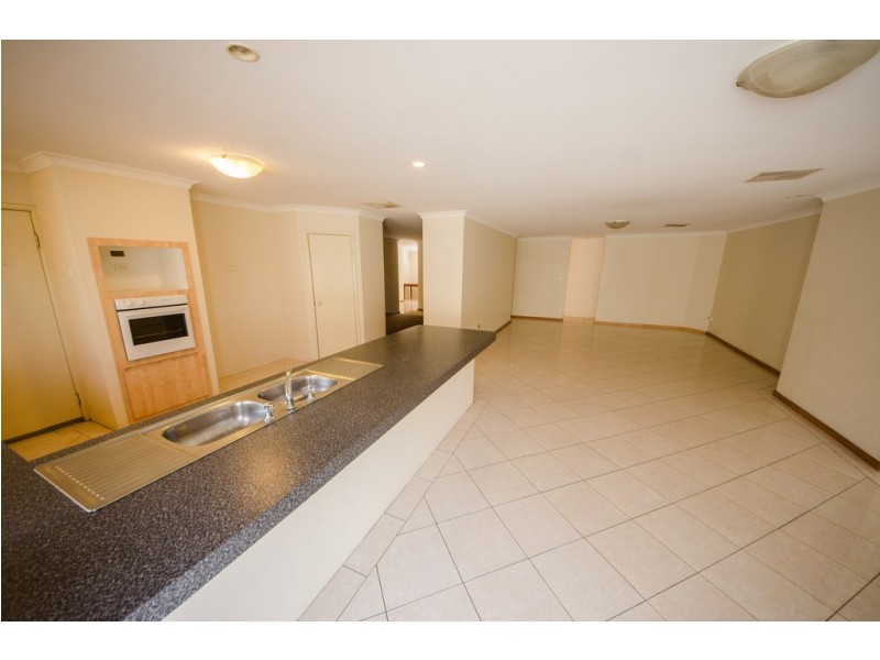 17 Stainsby Turn, Canning Vale WA 6155