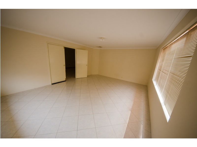 17 Stainsby Turn, Canning Vale WA 6155