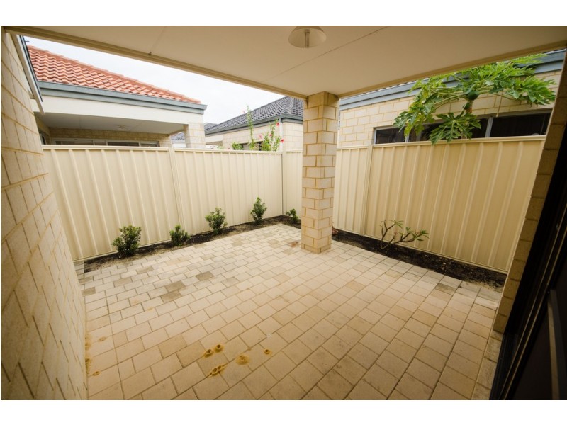 7/26 Churchill Green, Canning Vale WA 6155