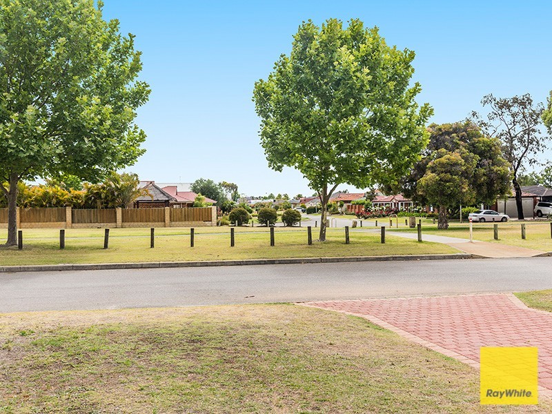 22 Morton Loop, Canning Vale WA 6155