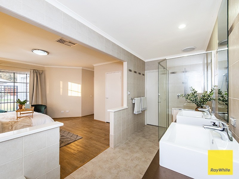 19 Waten Place, Canning Vale WA 6155